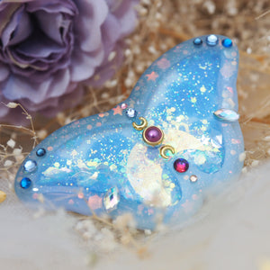 Sleepless Night Moth Shaker Barette