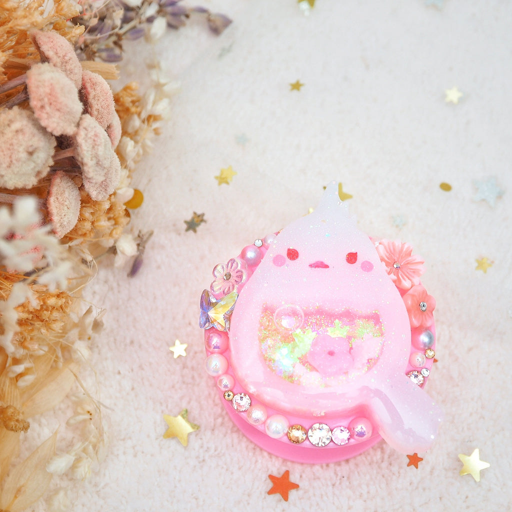 Pale Sakura Birb on Pink Grip