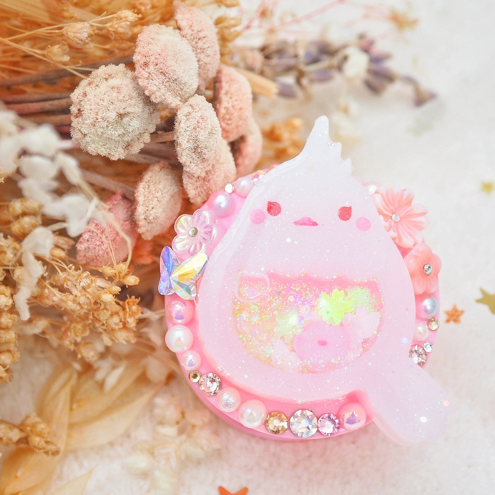 Pale Sakura Birb on Pink Grip