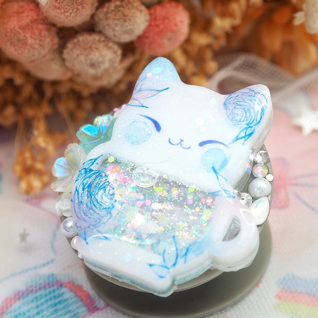 Blue Porcelain Teacat phone grip (Grey)
