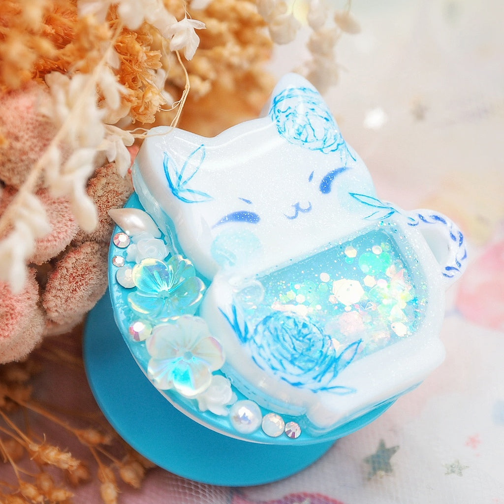 Blue Porcelain Teacat phone grip (Light Blue)