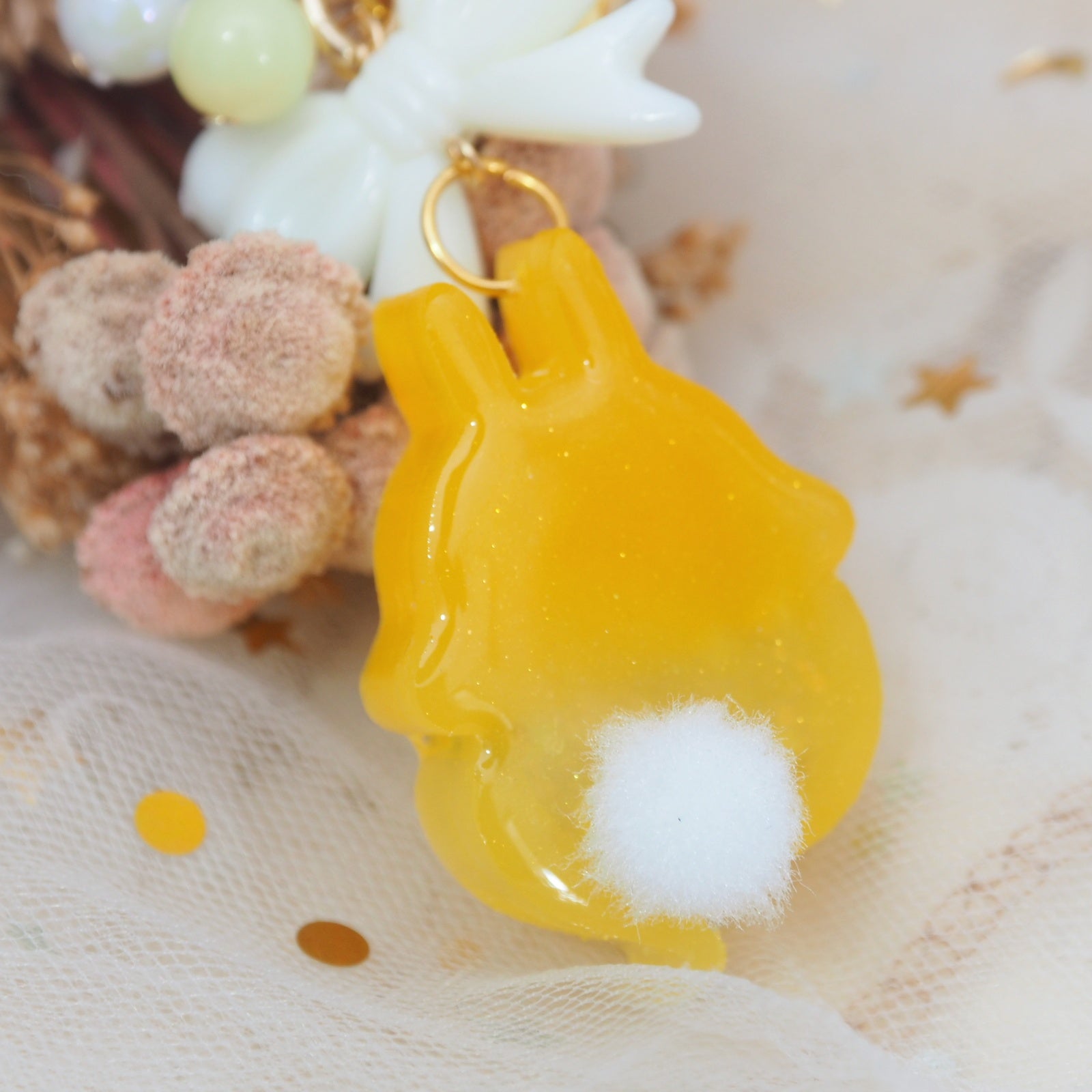 Honey Ghostie Bun Charm
