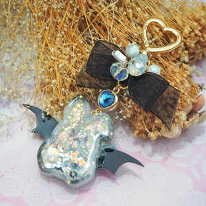 Smokey Vampy Bun Charm