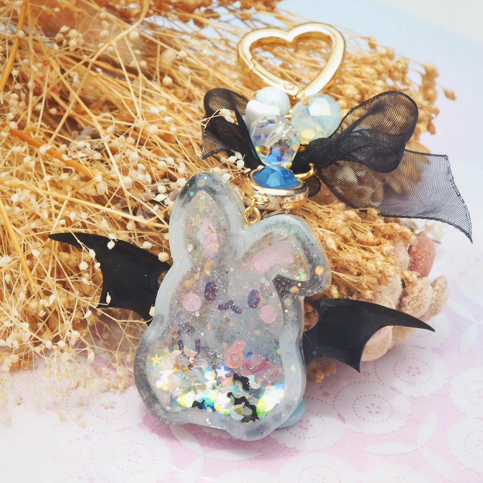 Smokey Vampy Bun Charm