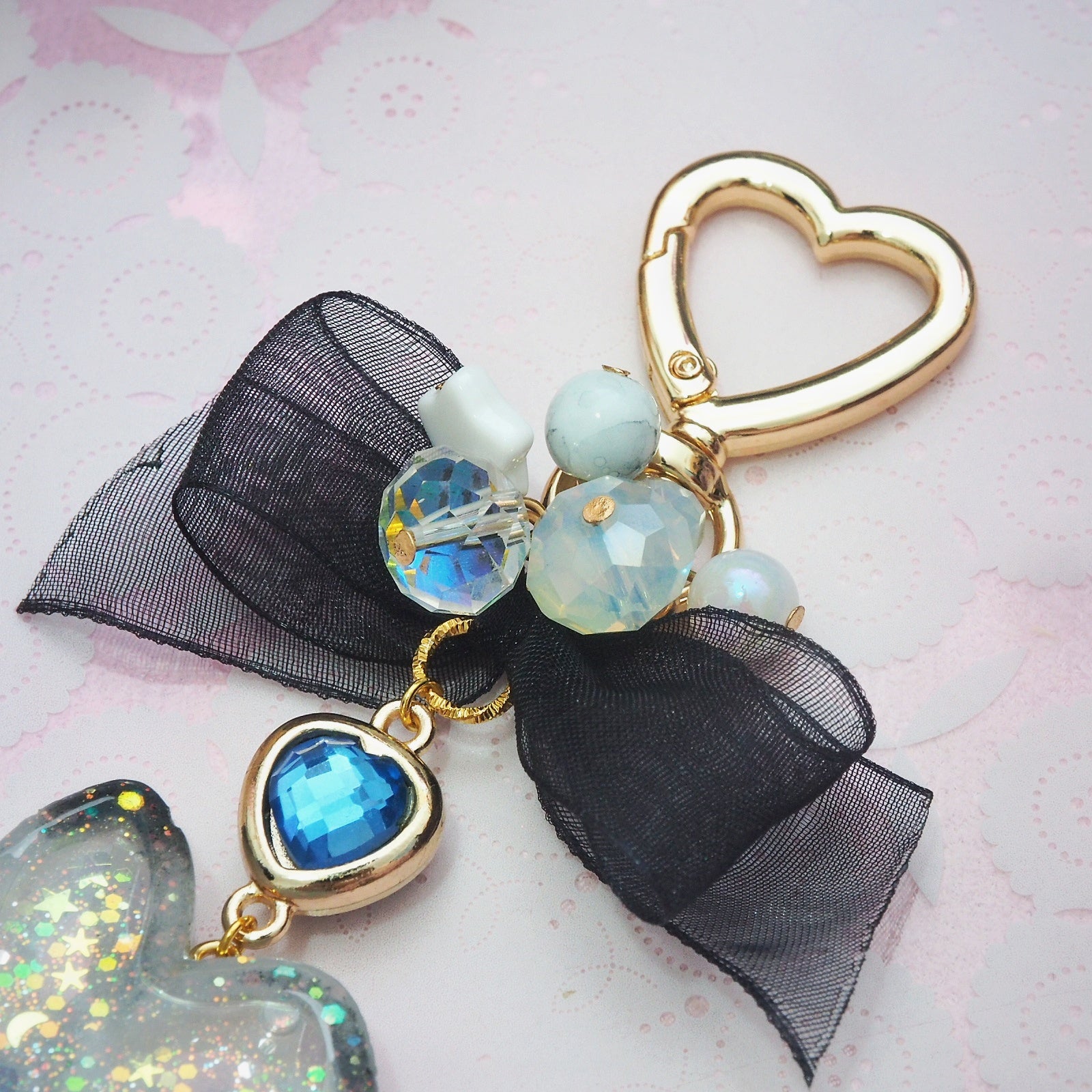 Smokey Vampy Bun Charm
