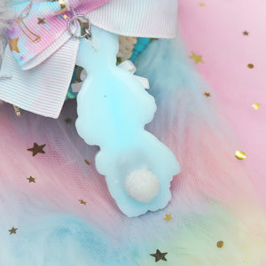 Blue Shaker Bun Floral Loop Charm with Heart Puff