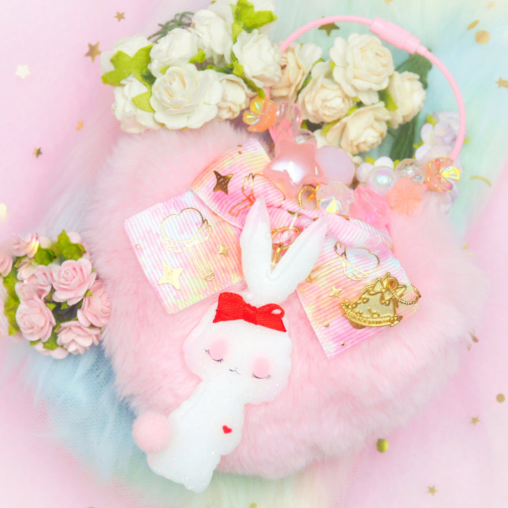 Sleepy Bunbun Floral Loop Charm with Heart Puff