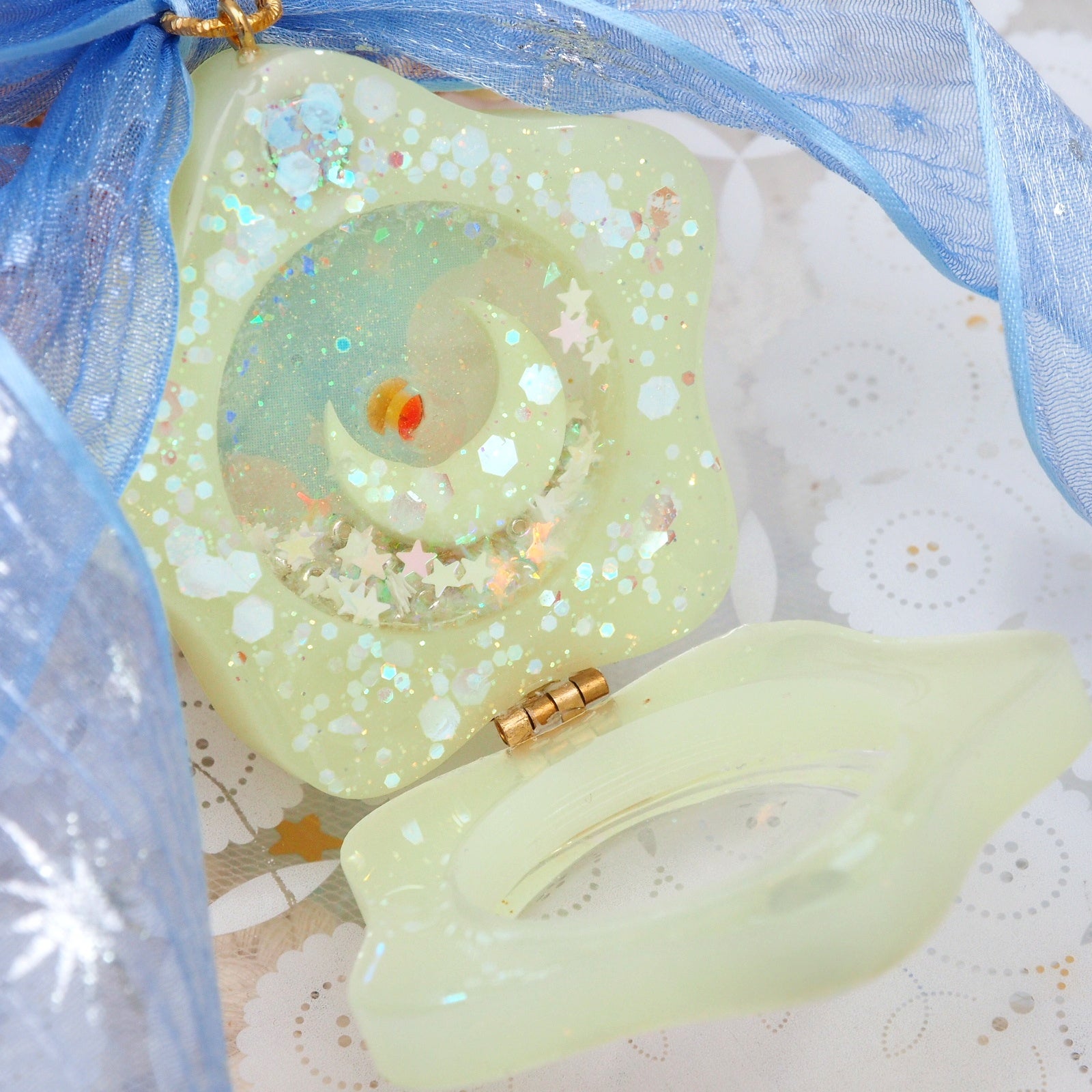 Deluxe Spinning Orgel Charm