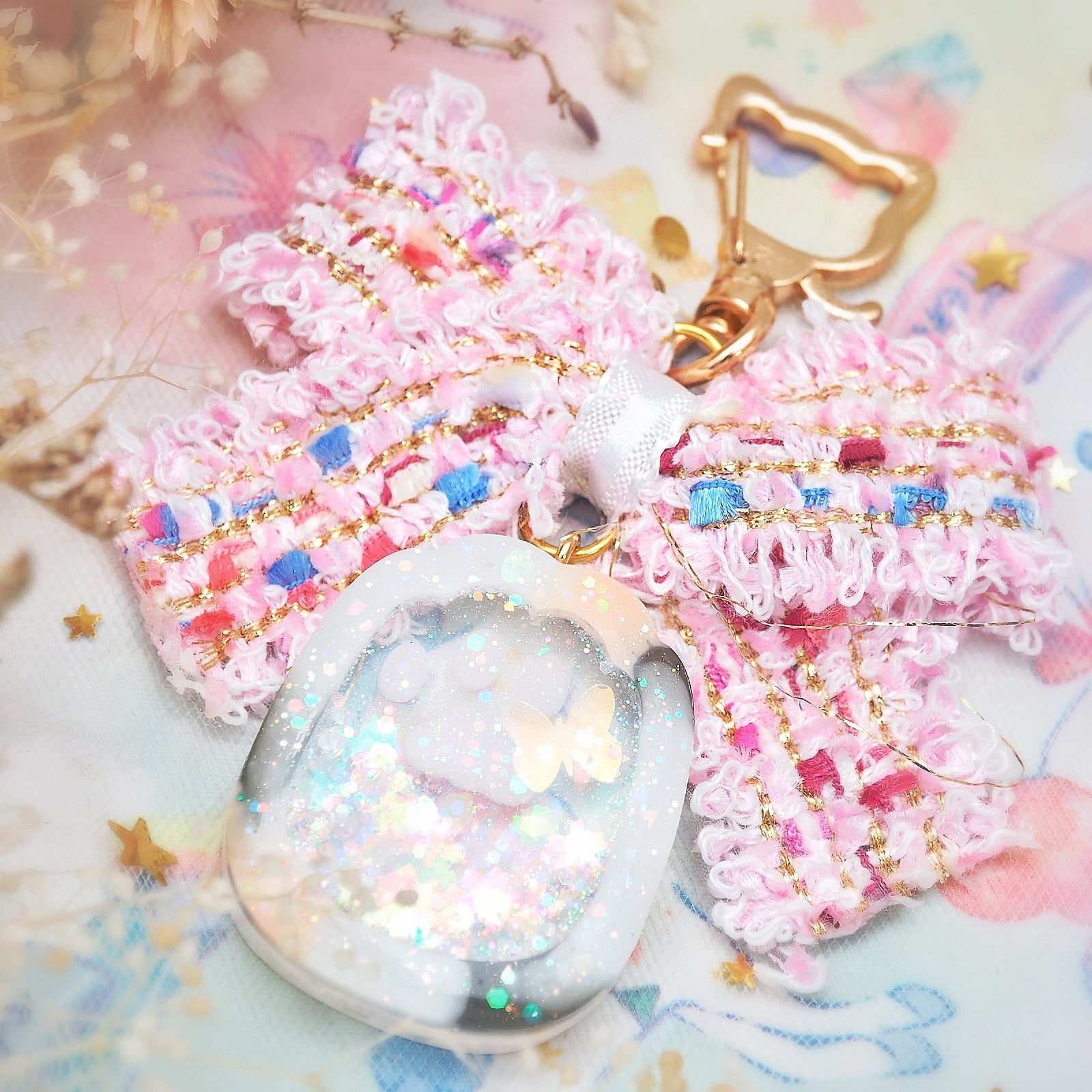 Chasing Butterflies Paw Charm (Pastel Calico)