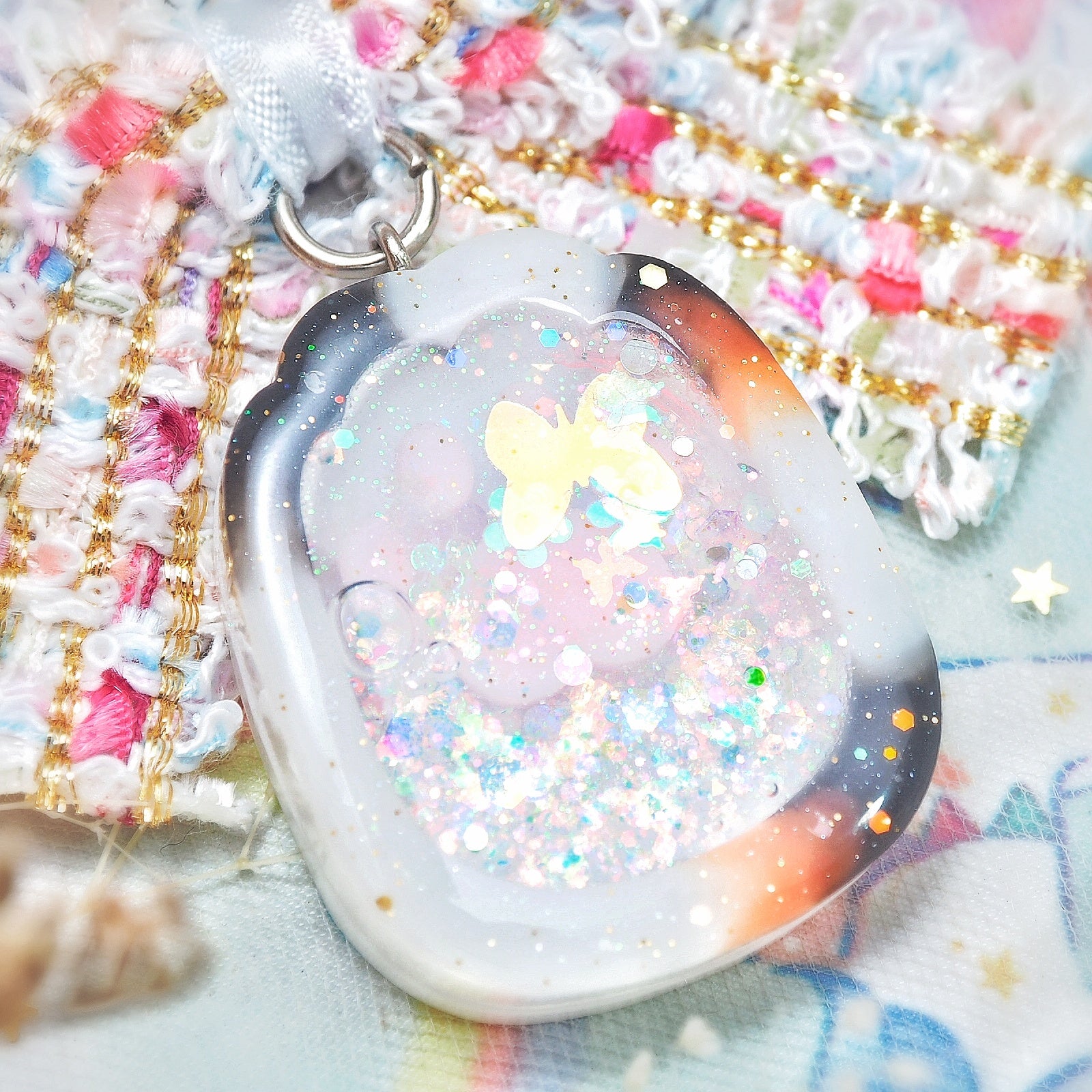 Chasing Butterflies Paw Charm (Bright Calico)