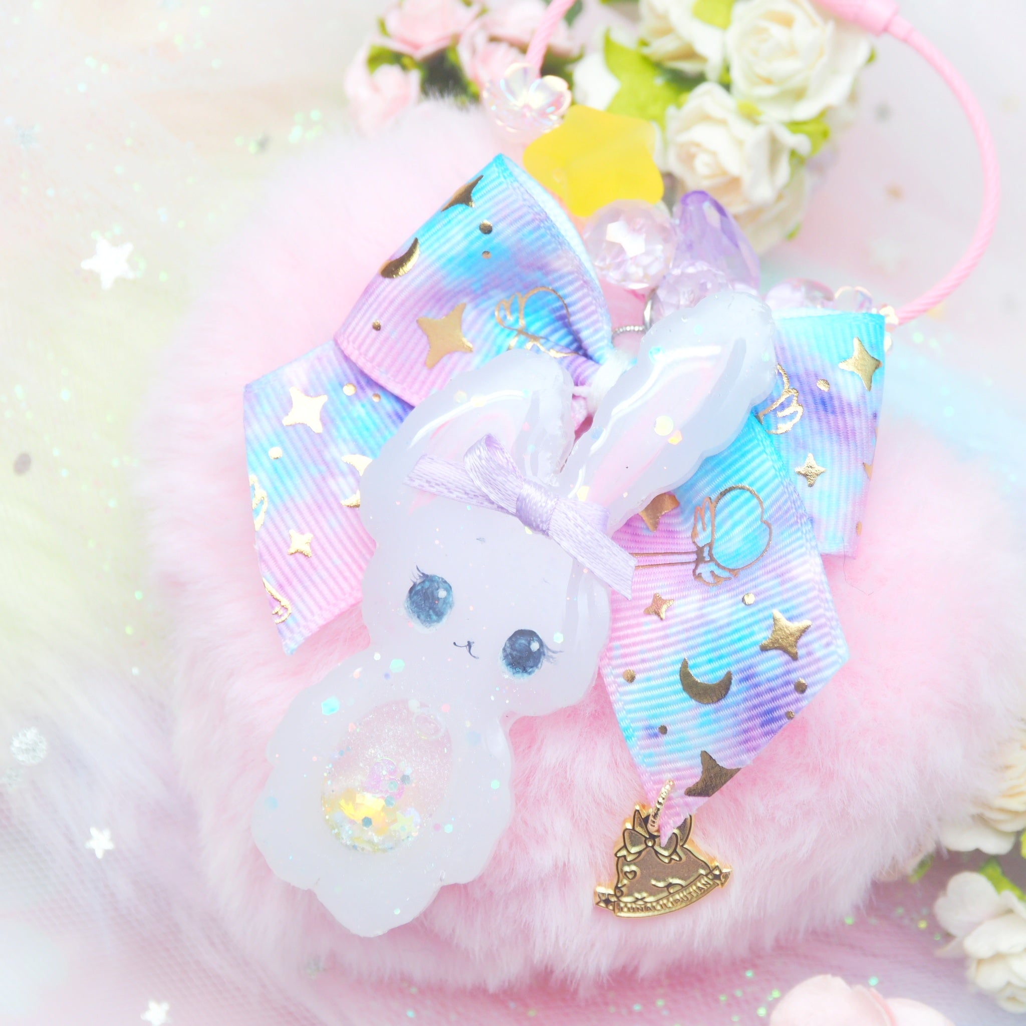 Lilac Shaker Bun Floral Loop Charm with Heart Puff