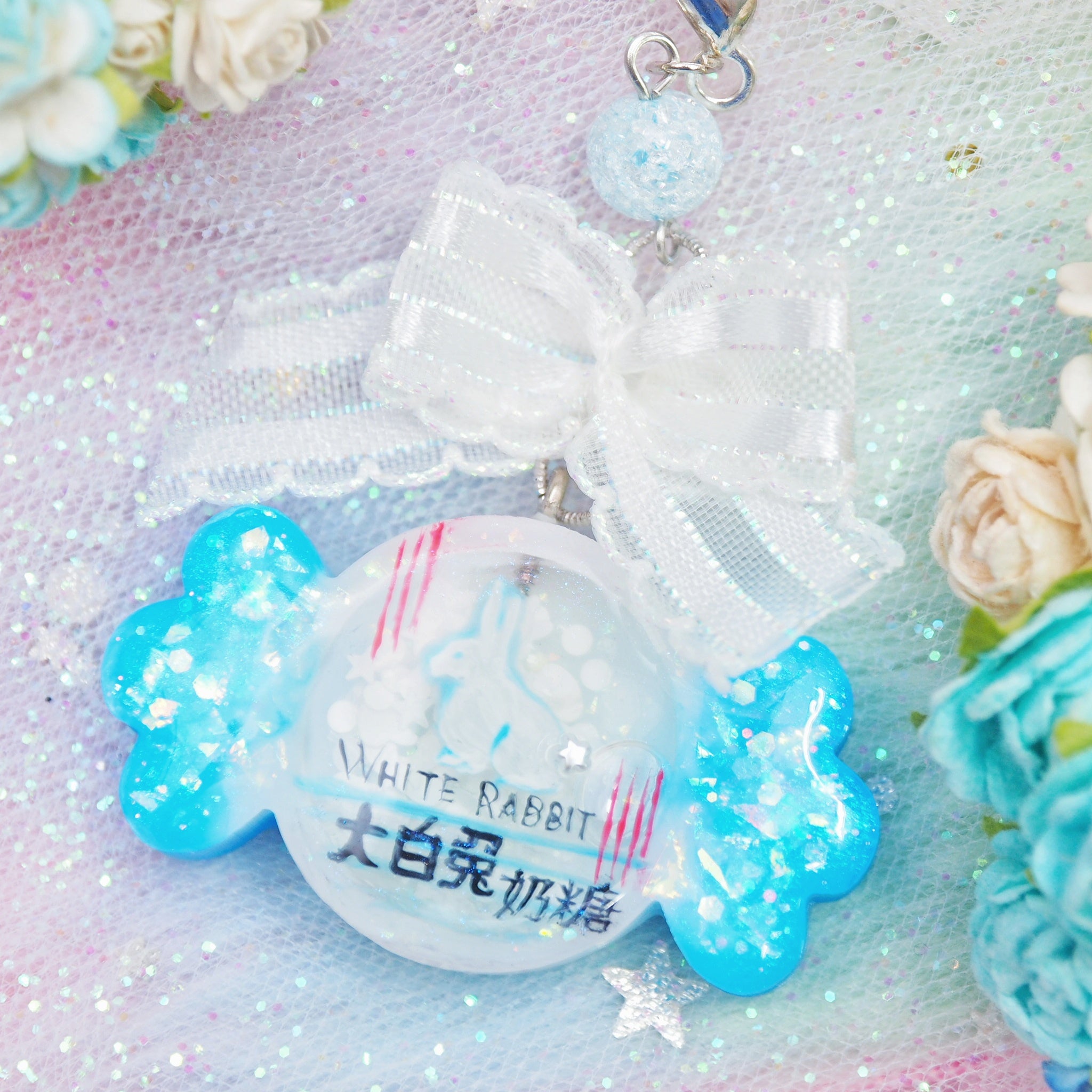Smol White Rabbit Sweet Charm