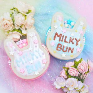 Blue Icing Milky Bun Cookie Grip