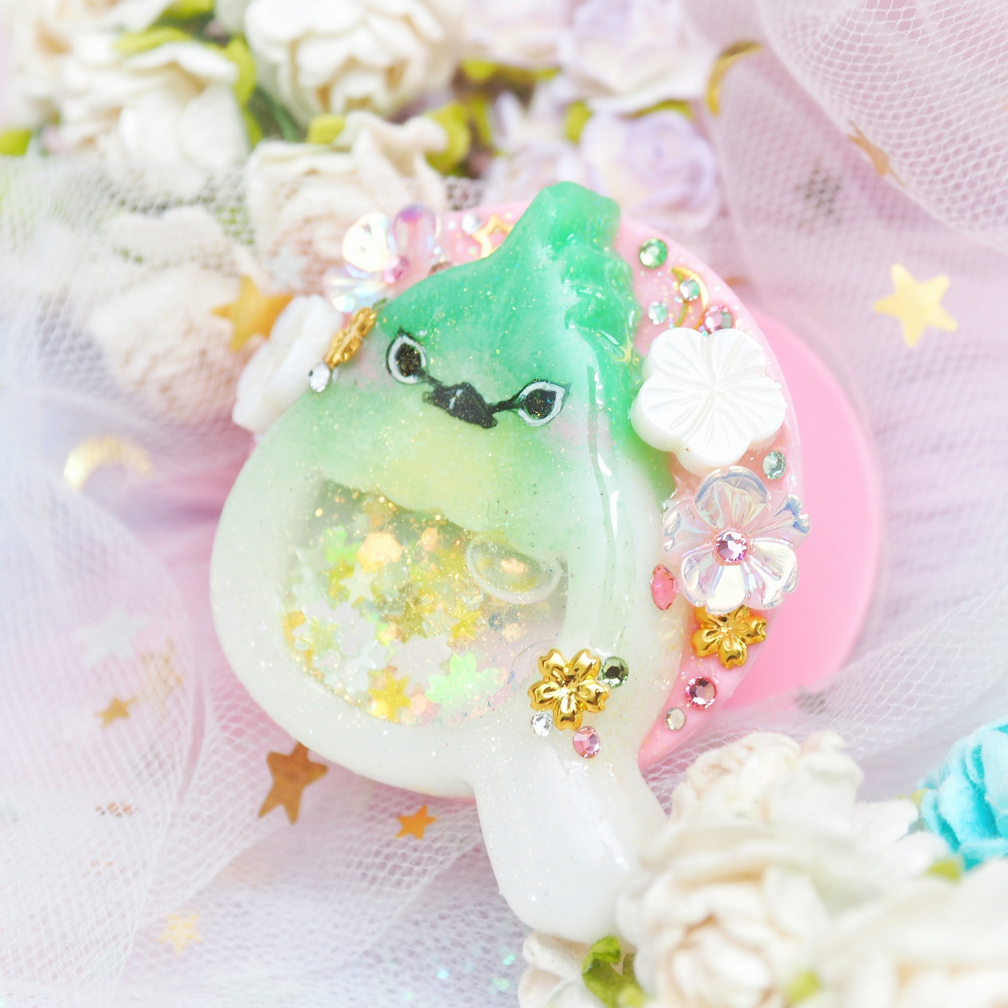 Japanese White-eye on Pink Grip