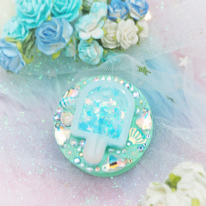 Glowing Seasalt Ice Cream on Mint Grip