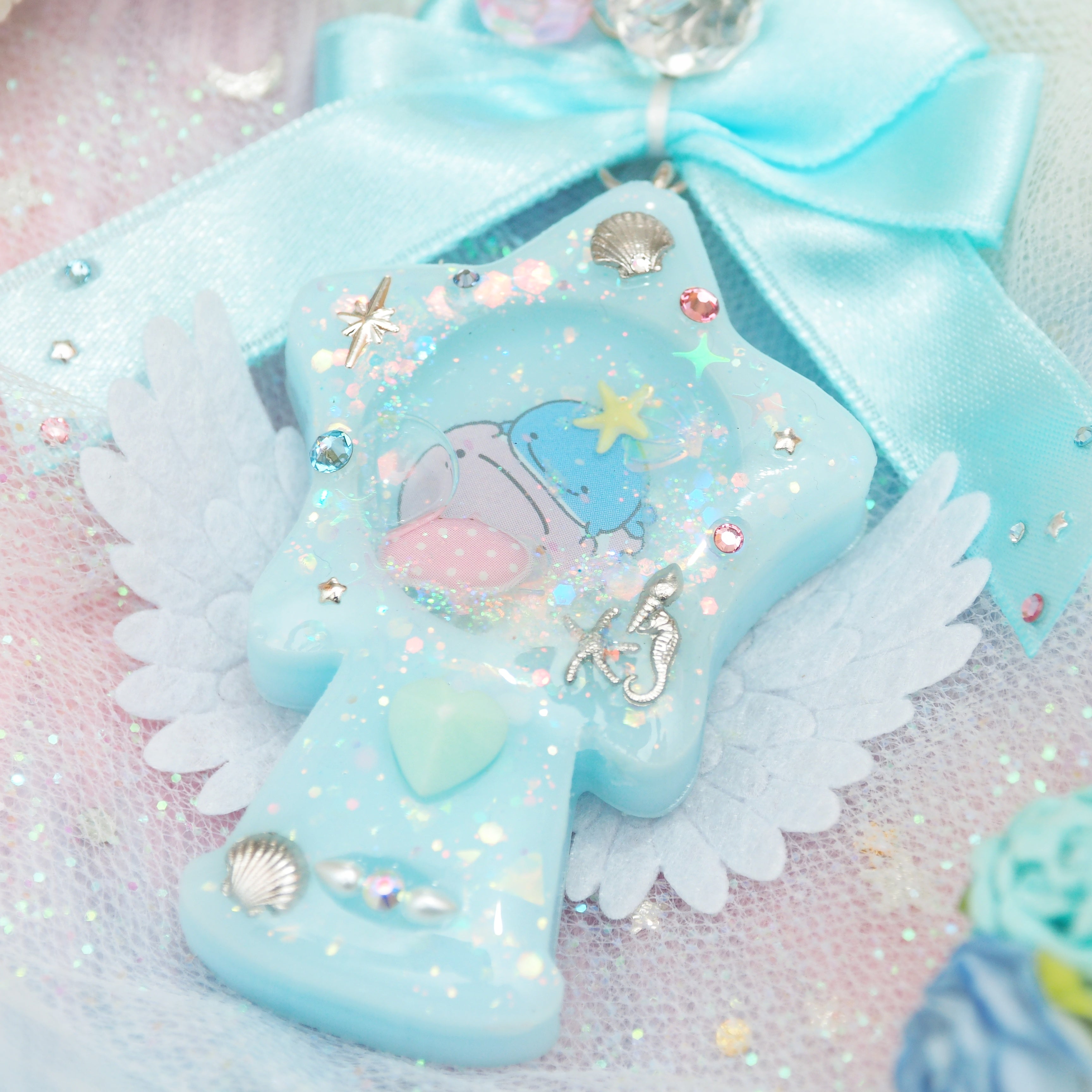 Stingray Floatie Gacha Star Shaker Charm