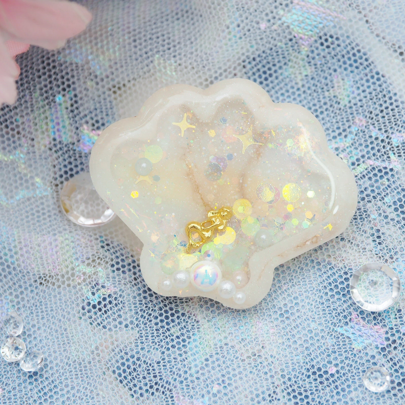 Baby Shell Clip