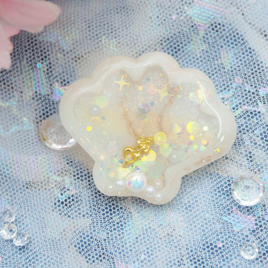 Baby Shell Clip
