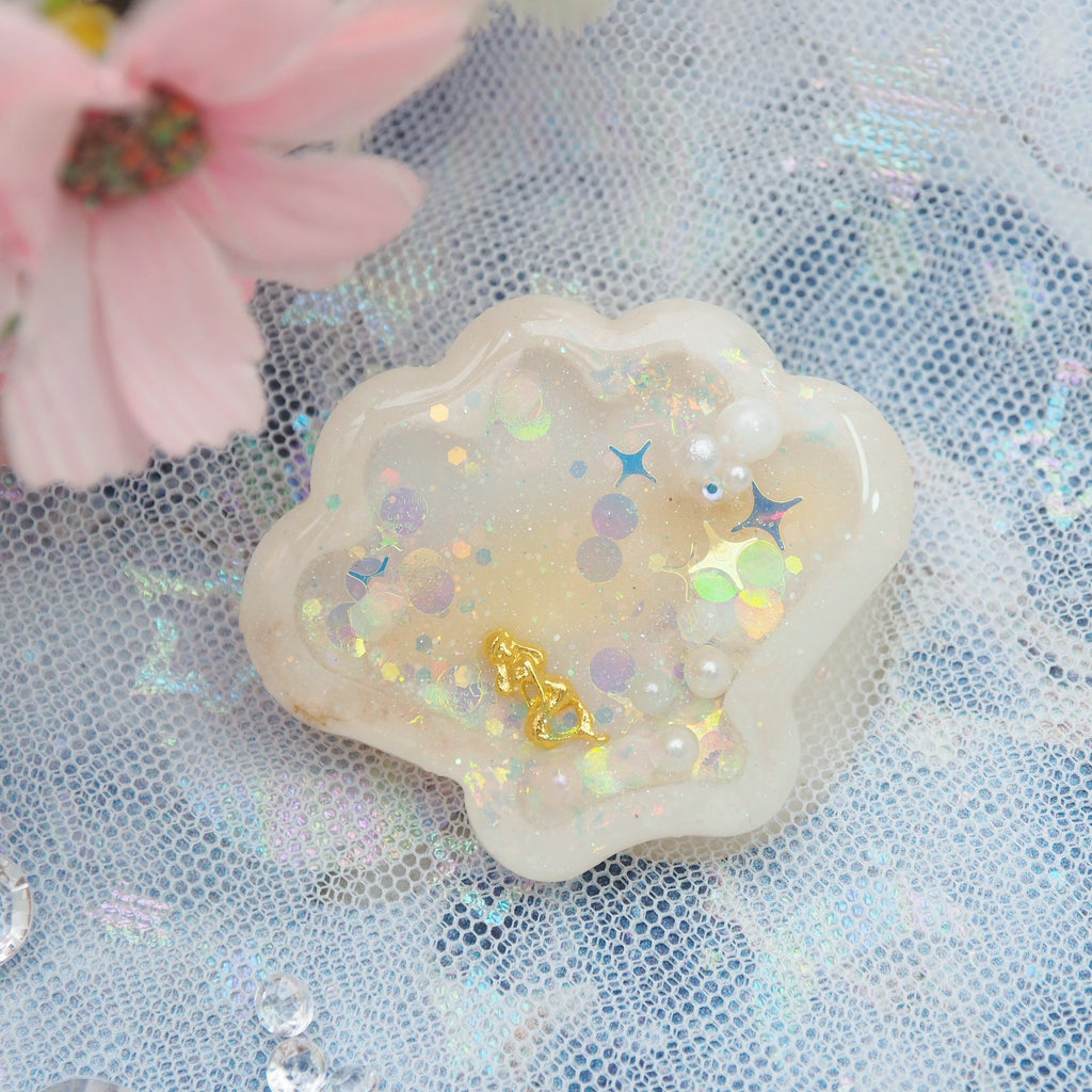 Baby Shell Clip