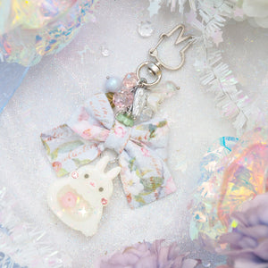 Snowshoe Bun Charm