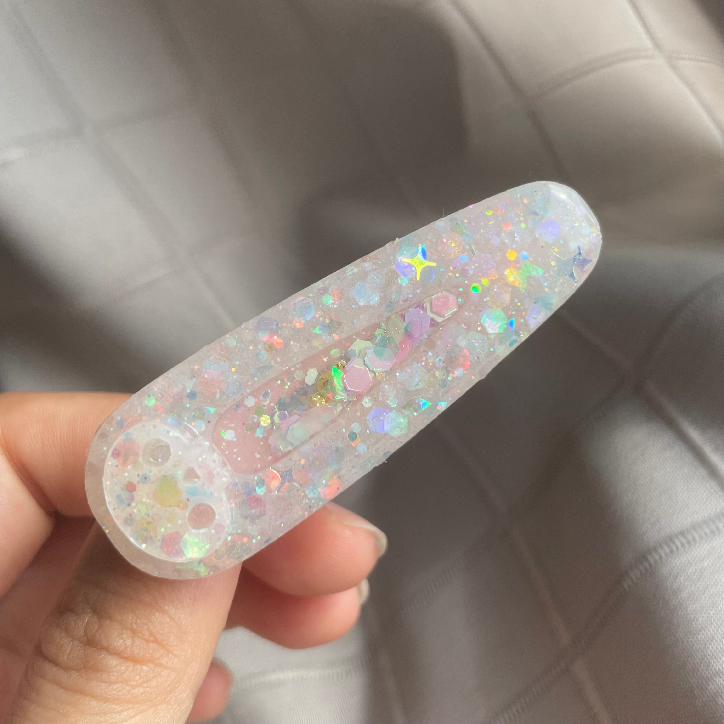Ghoul Dust Hairclip with Tiny Holo Skull (Teardrop)