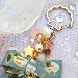 Interactive Otter Charm (Garden Grey)