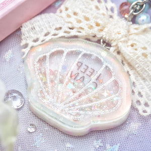 Keep Clam and Carry On Charm (Glowing)