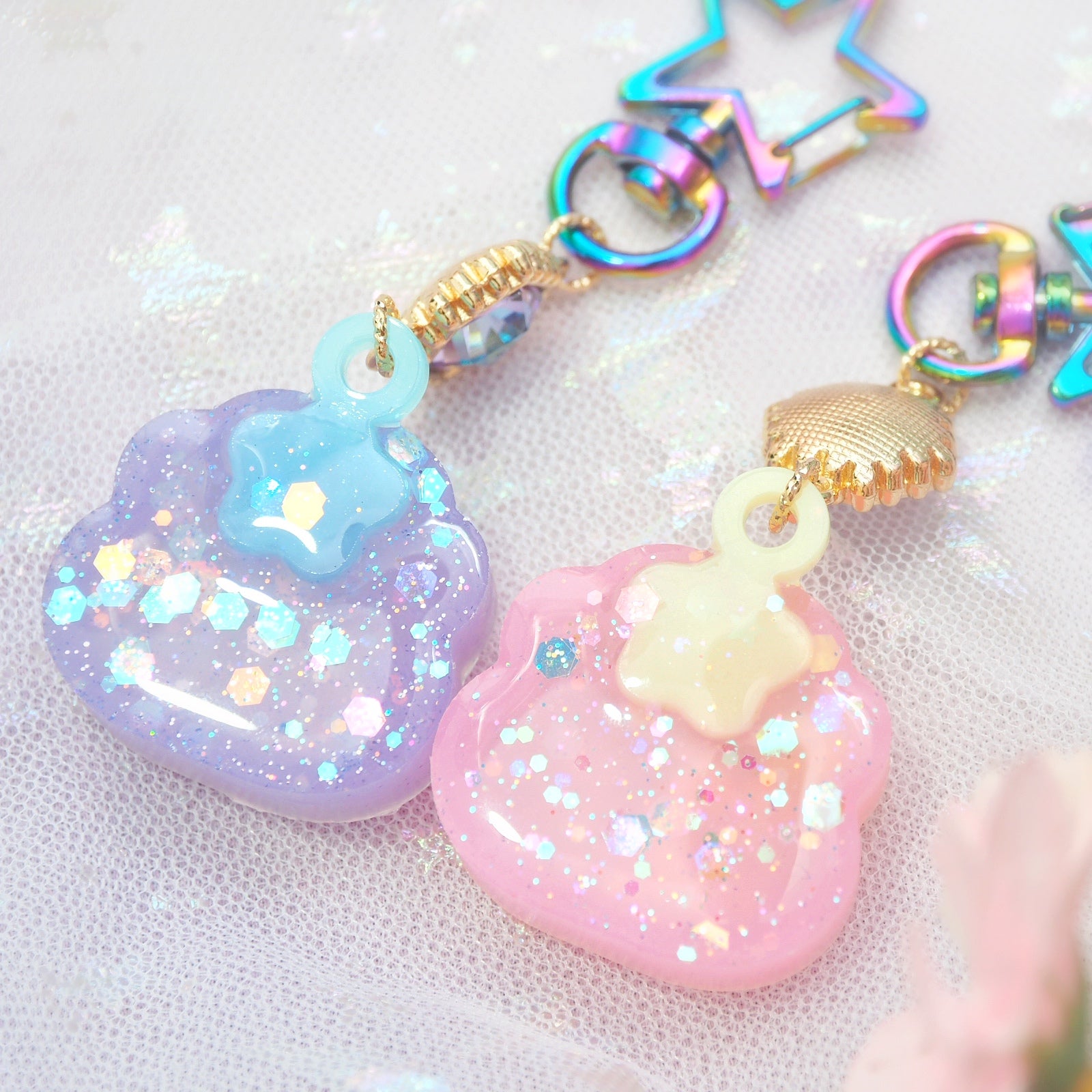 Mini Ditto Shaker Charm (glowing)