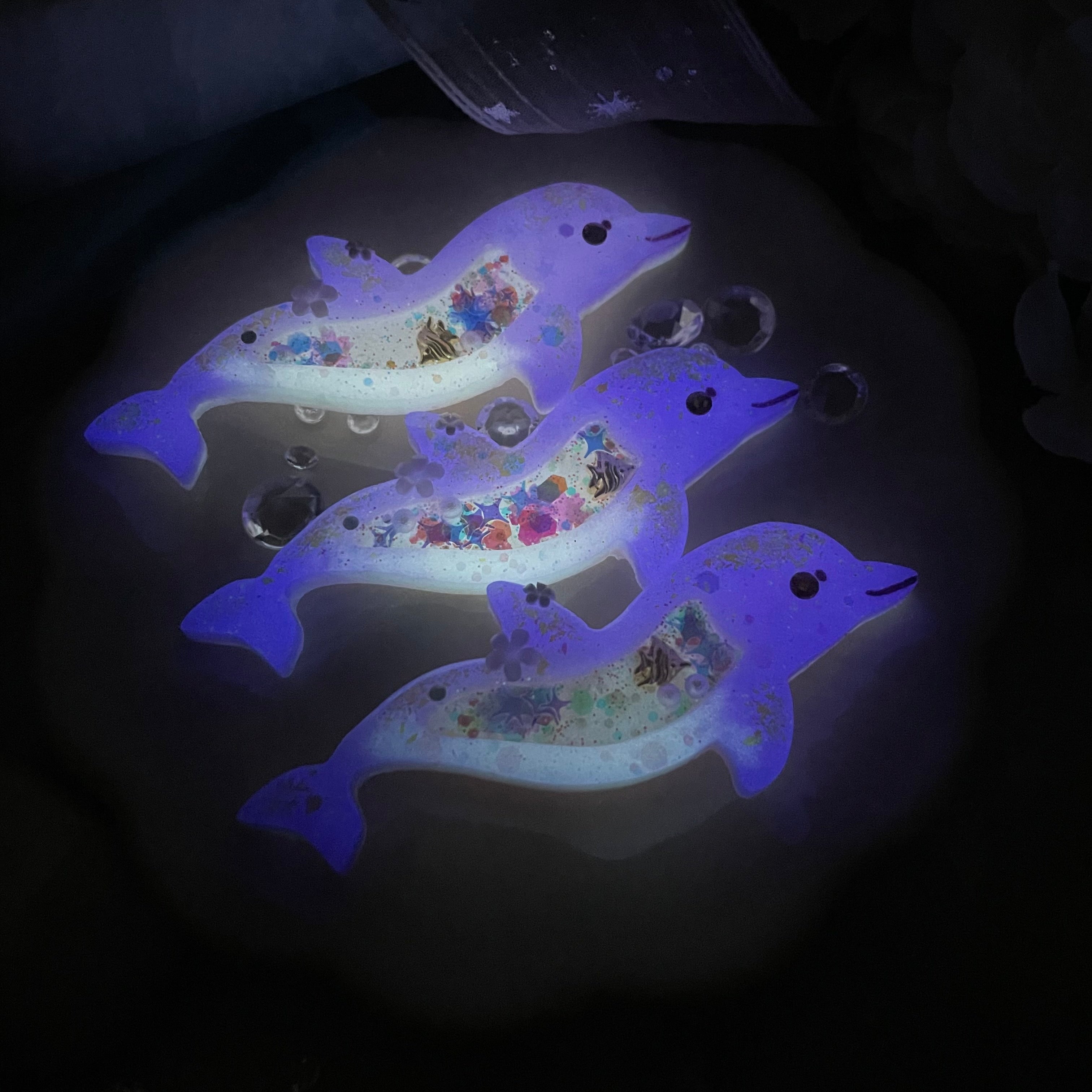 Purple Aurora Dolphin Clips (6cm clip)