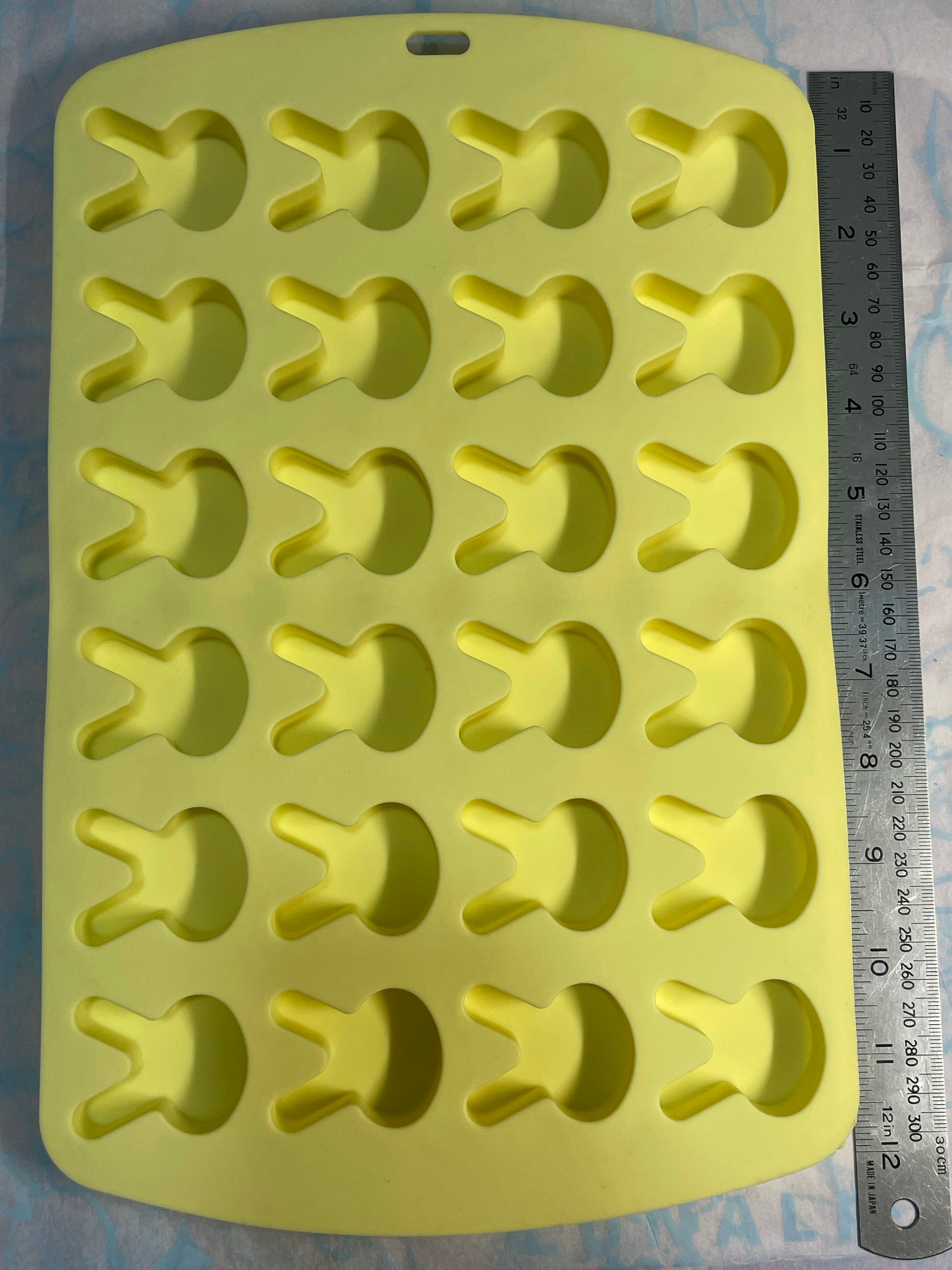 Bunnies Mold