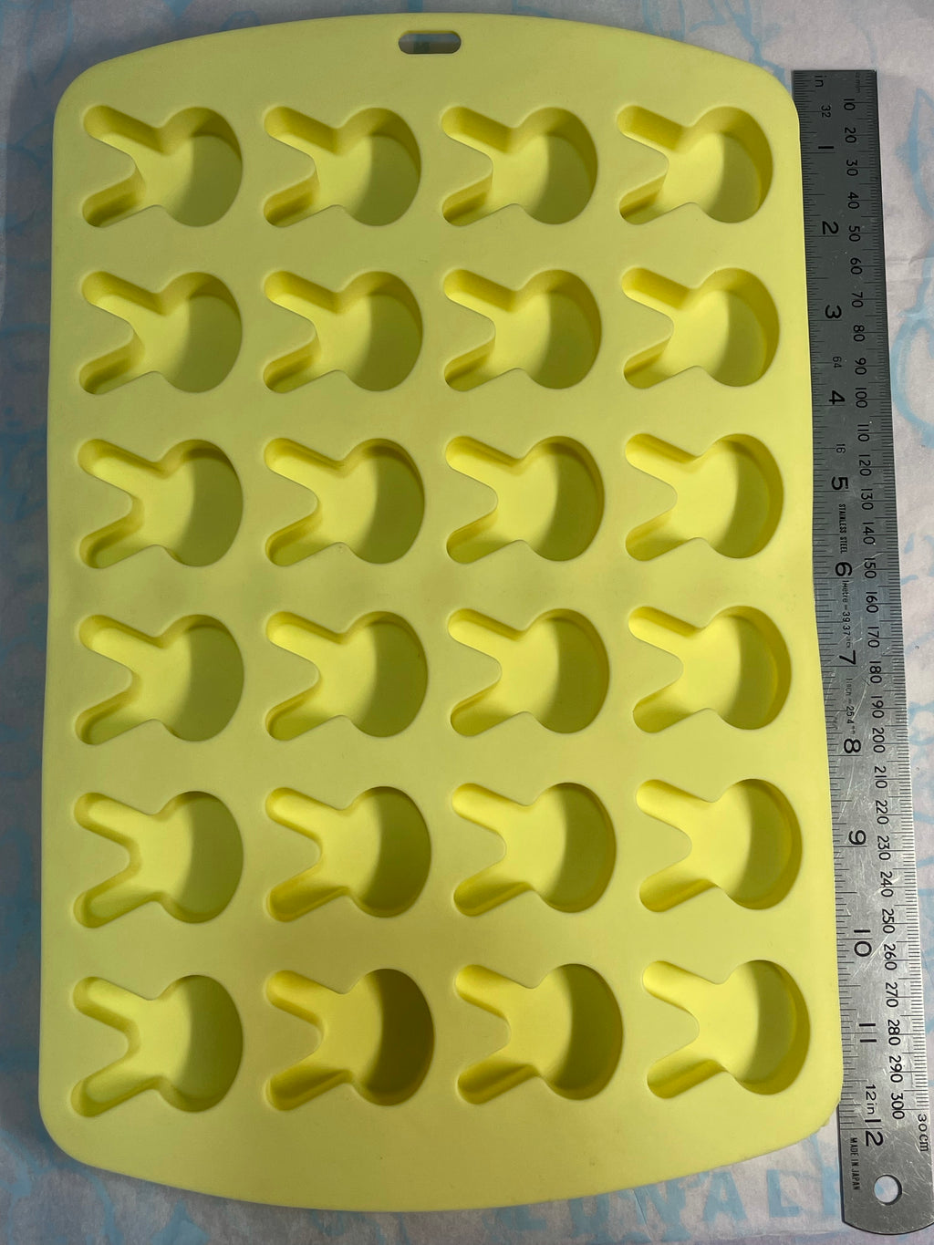 Bunnies Mold