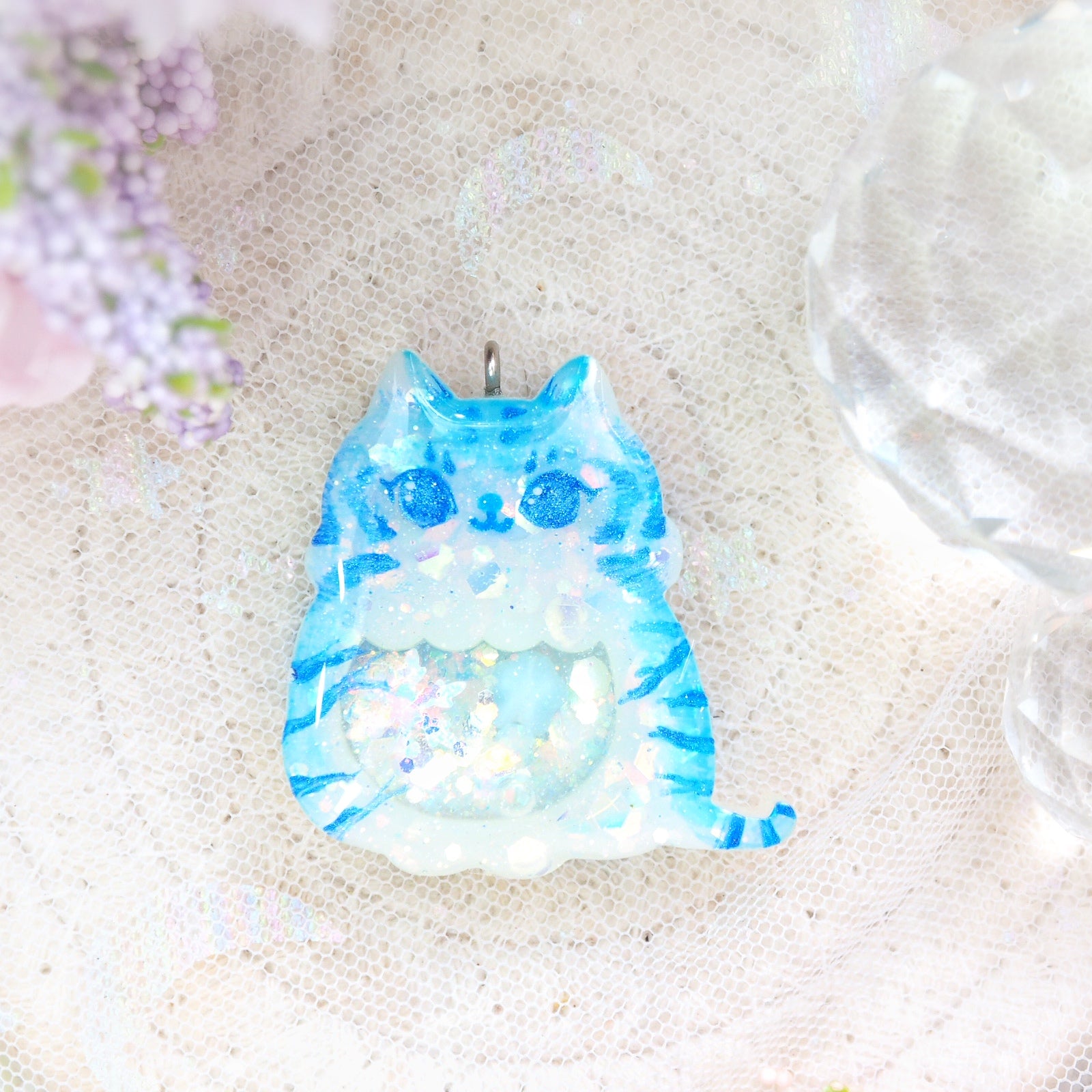 Pretty Porcelain Tiger (Charm/Hairtie)