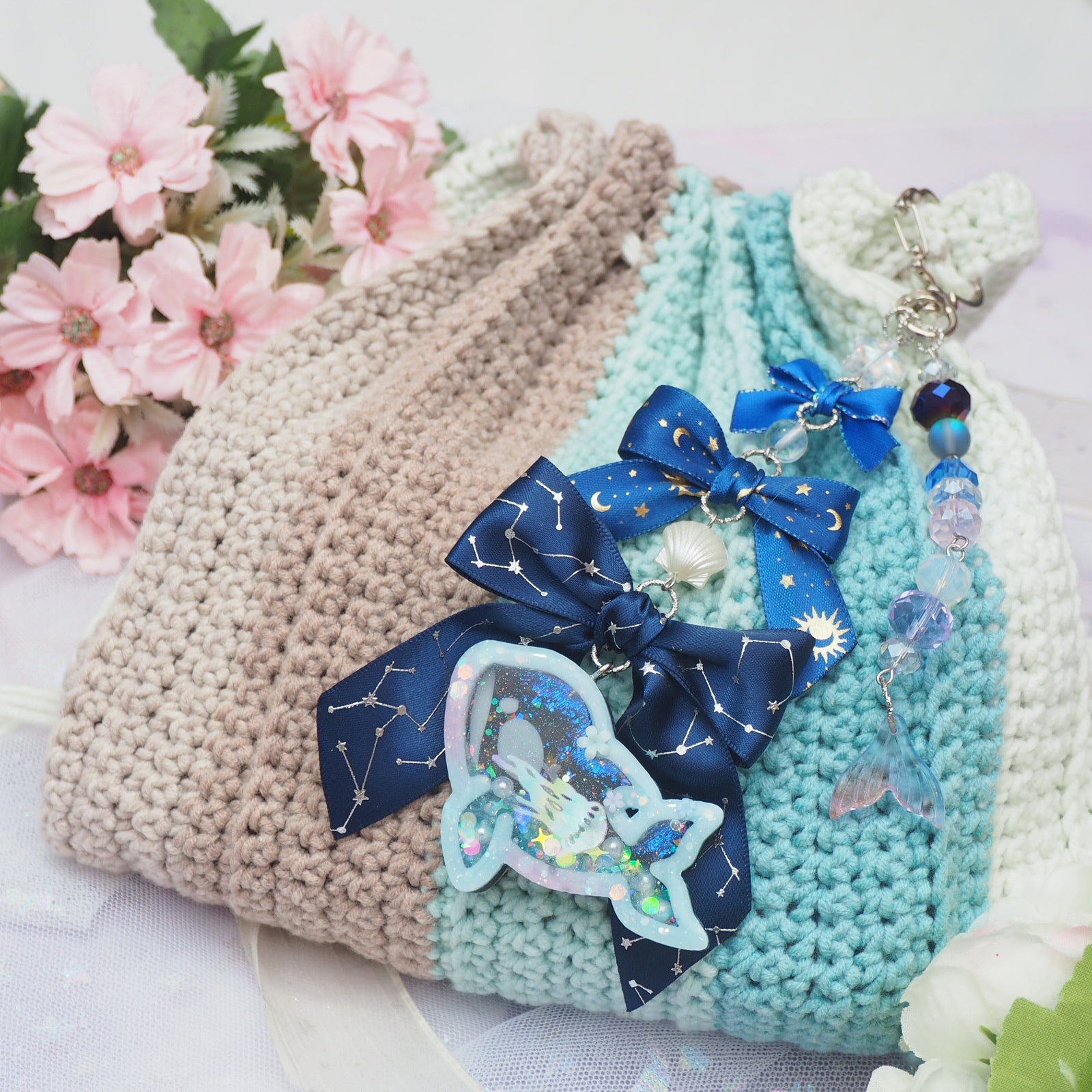 Opulent Orca Ribbon Cascade Charm - Arctic