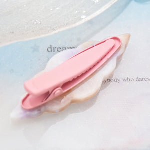 Mini Cowrie Shell B (5cm Clip)