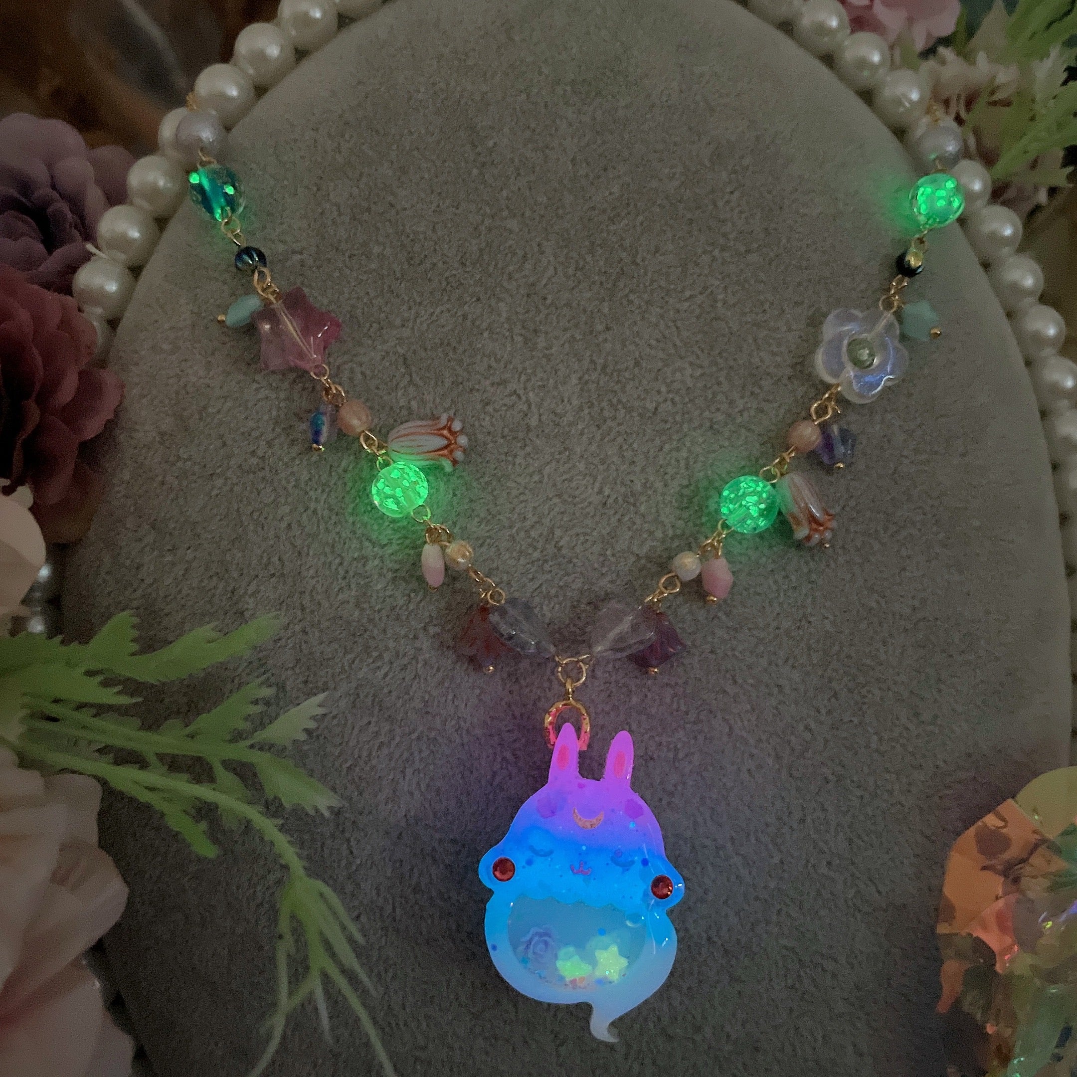 Light Up✨Magical Night Ghostie Bun 14" Beaded Necklace