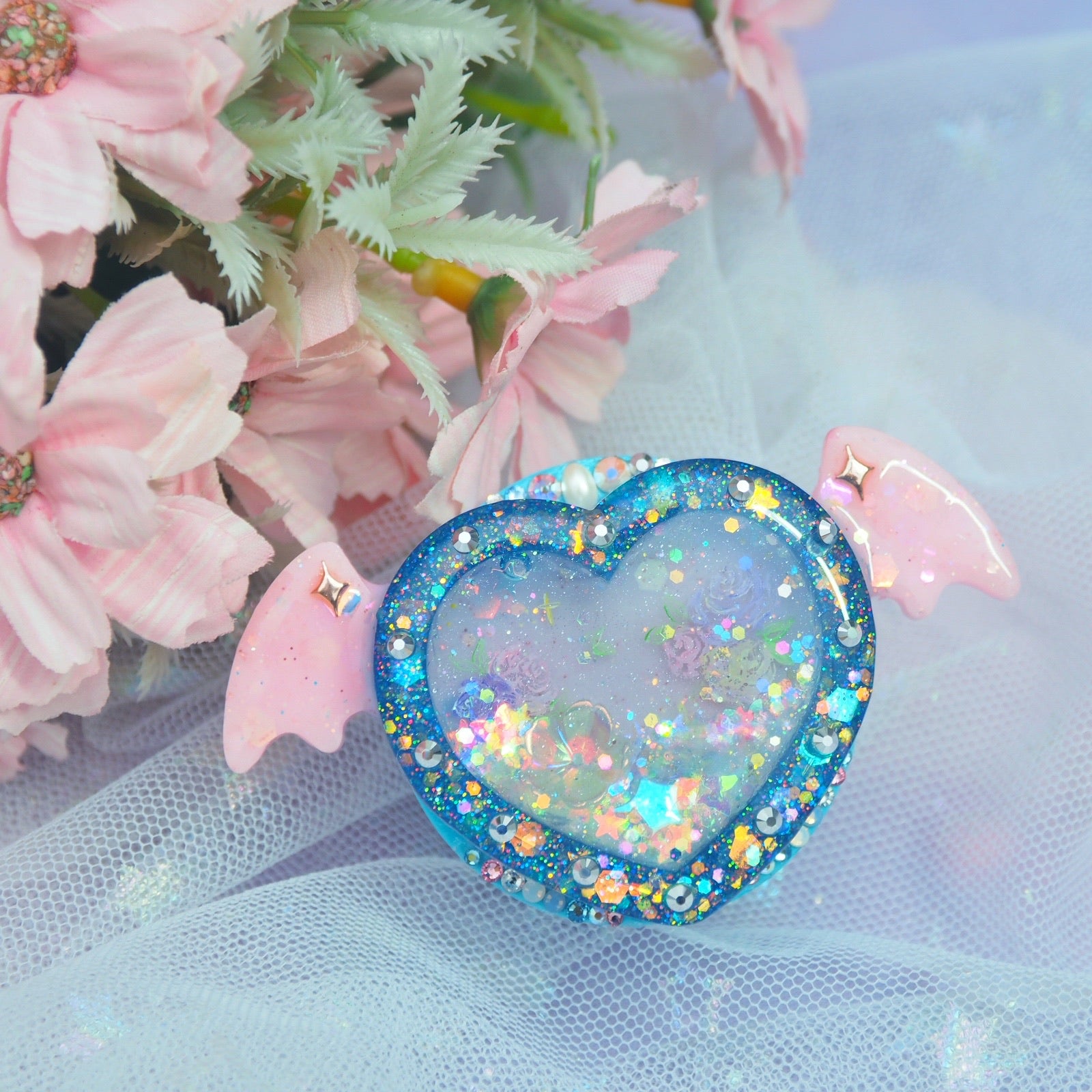 Winged Heart Grip (with painted floral background)