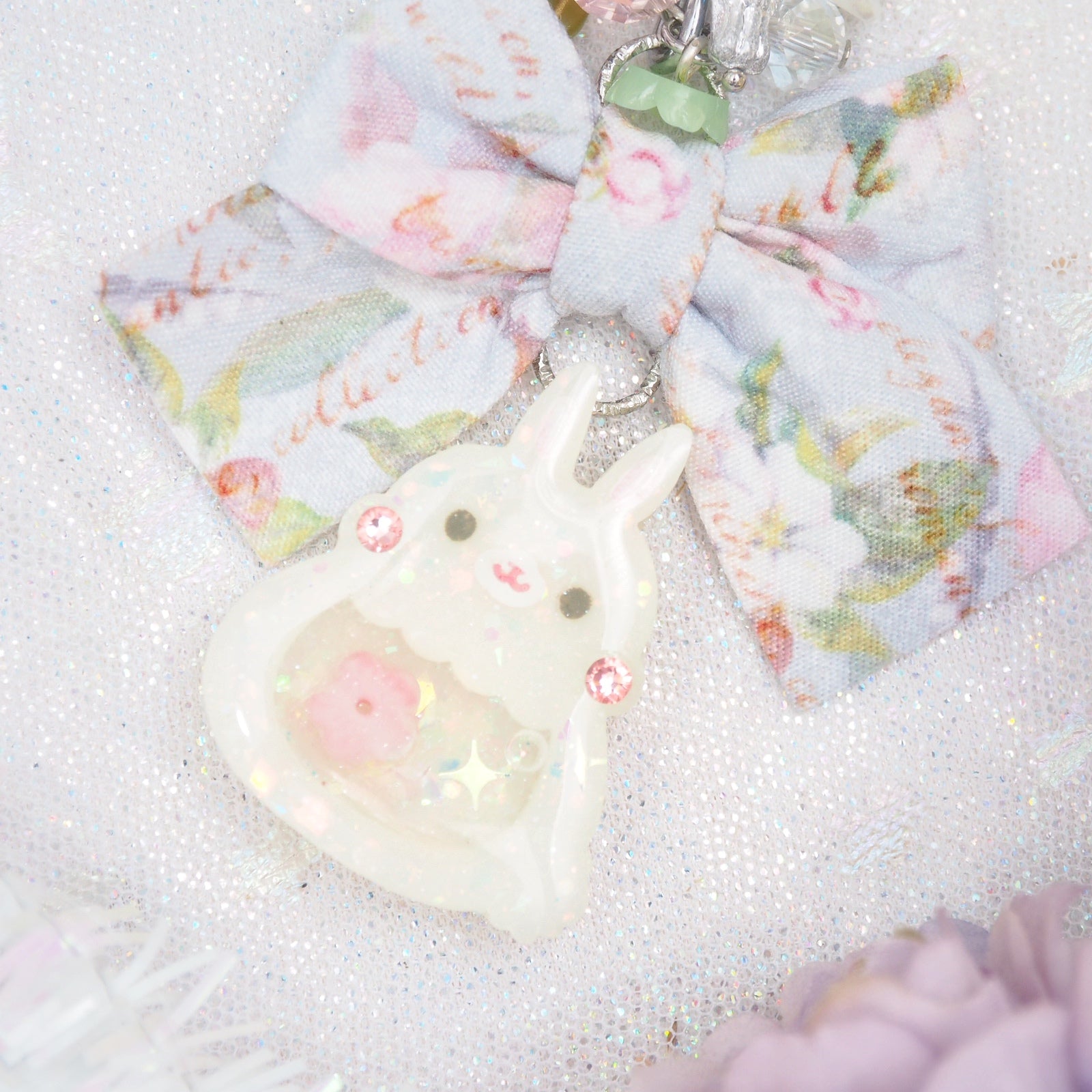 Snowshoe Bun Charm