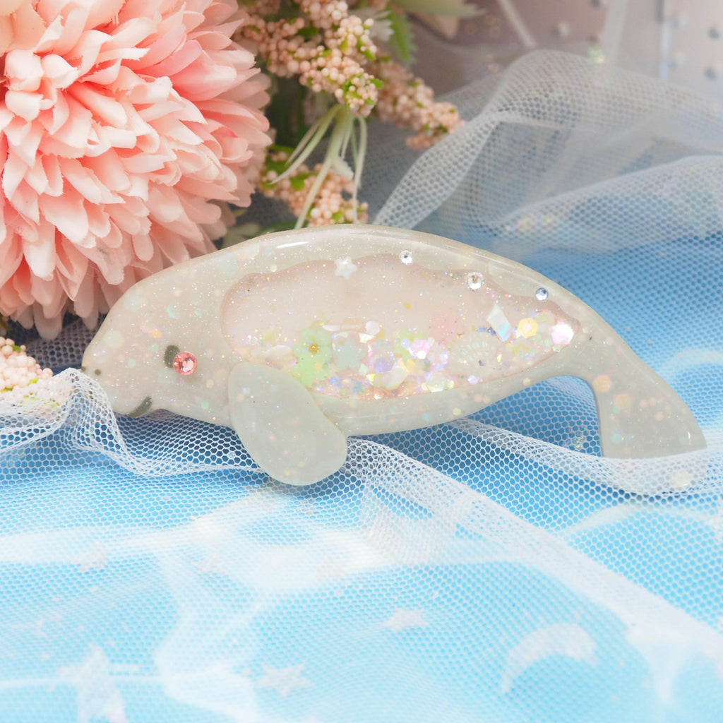Classic Manatee - 6cm teardrop clip