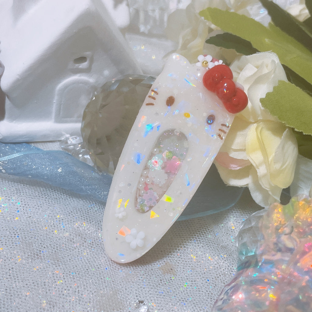 Opal Kitty with sculpted bow (7cm hairclip)