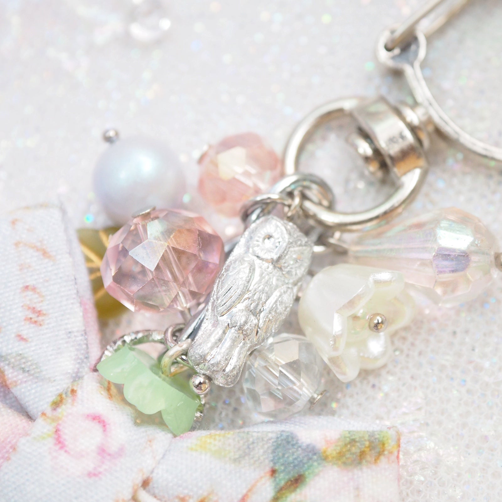 Snowshoe Bun Charm