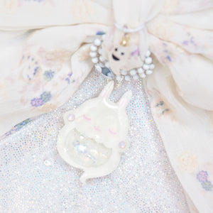 Ghostie Buns Giant Milky Hairbow Clasp