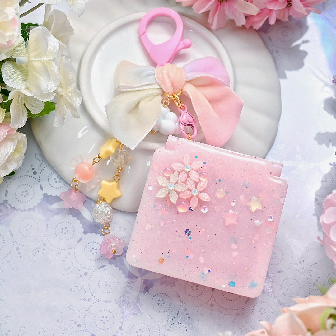 (Instock) Kirby in Sakura Land Game Charm B
