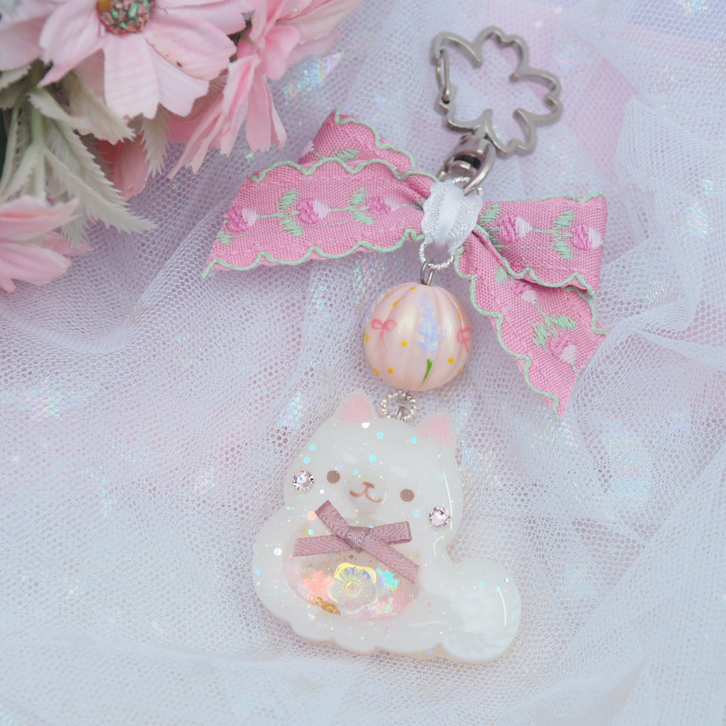 Shiba Charm with handpainted bead (White)