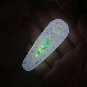 Ghoul Dust Hairclip with Tiny Holo Skull (Teardrop)
