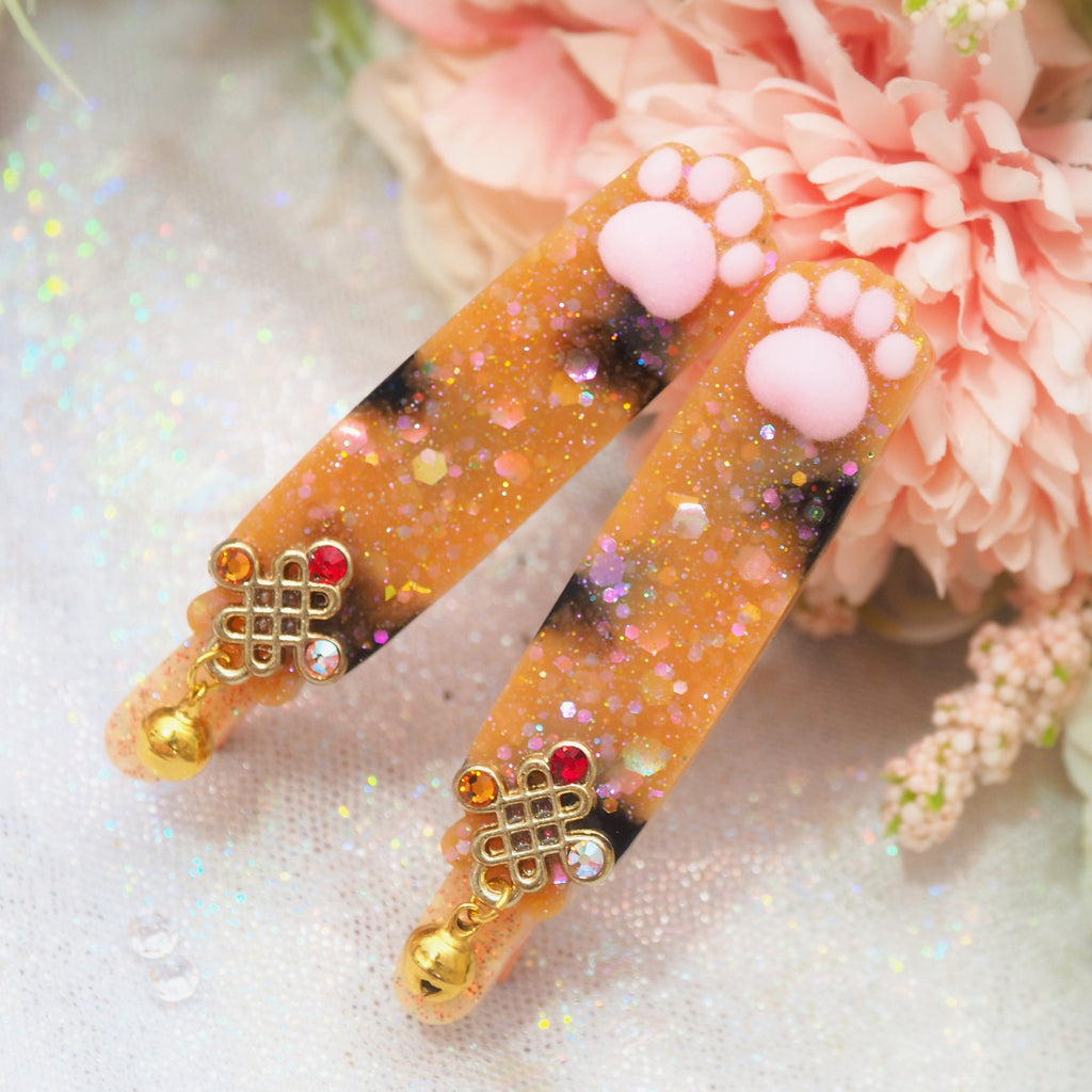 Flocked Tiger Pawky Hairclip
