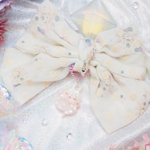Ghostie Buns Giant Milky Hairbow Clasp