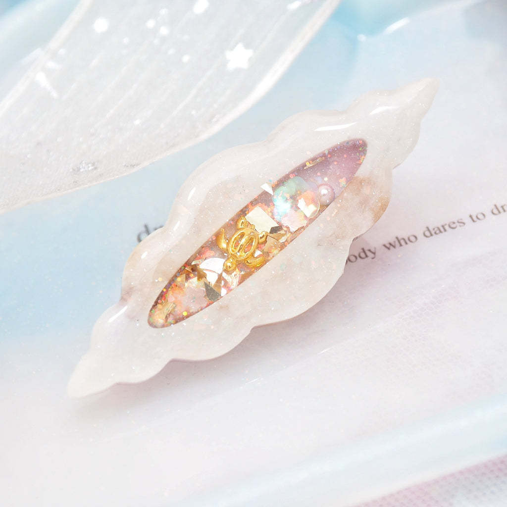 Mini Cowrie Shell A (5cm Clip) *Discounted*