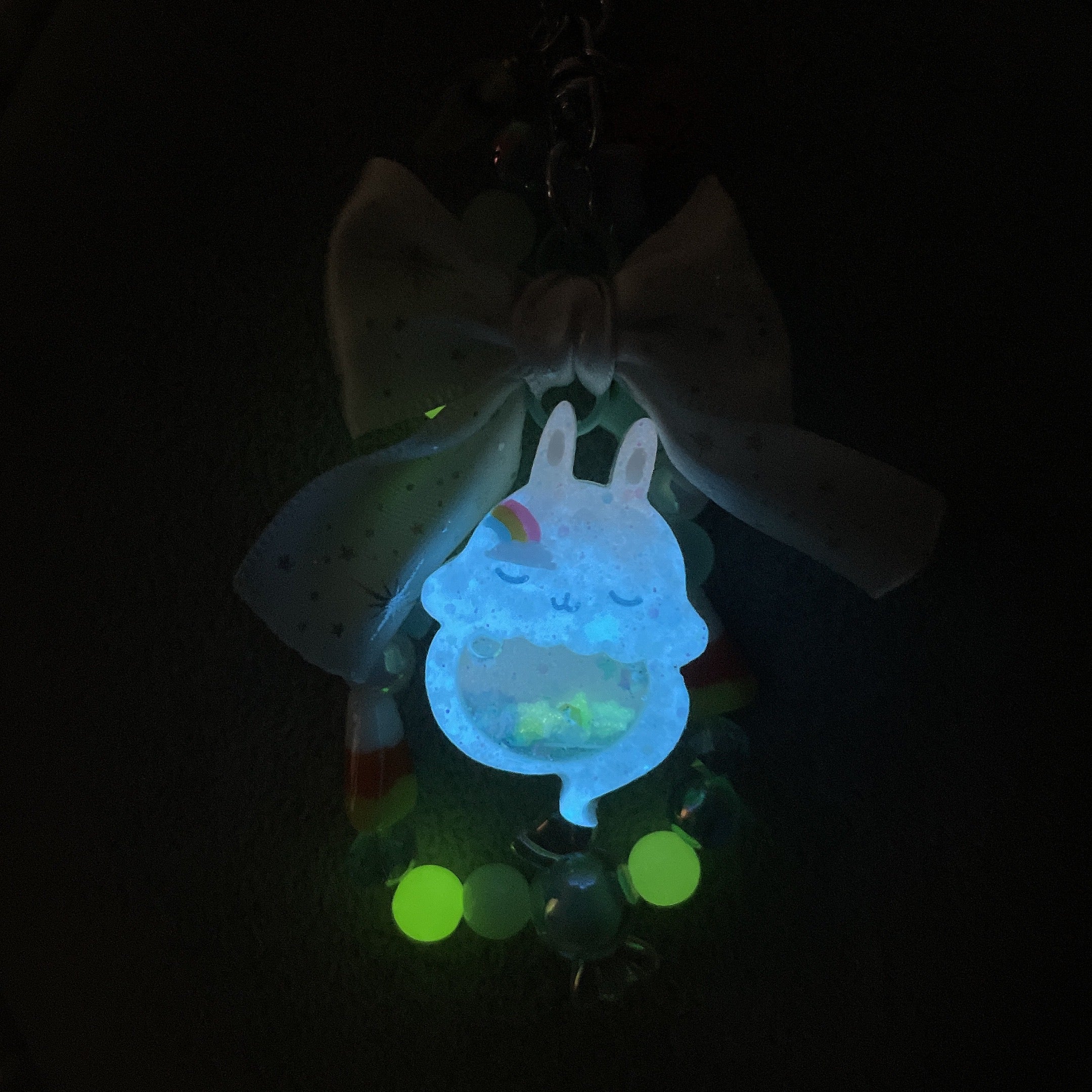 Candy Loop Peek-a-Bloo Ghostie Bun Charm