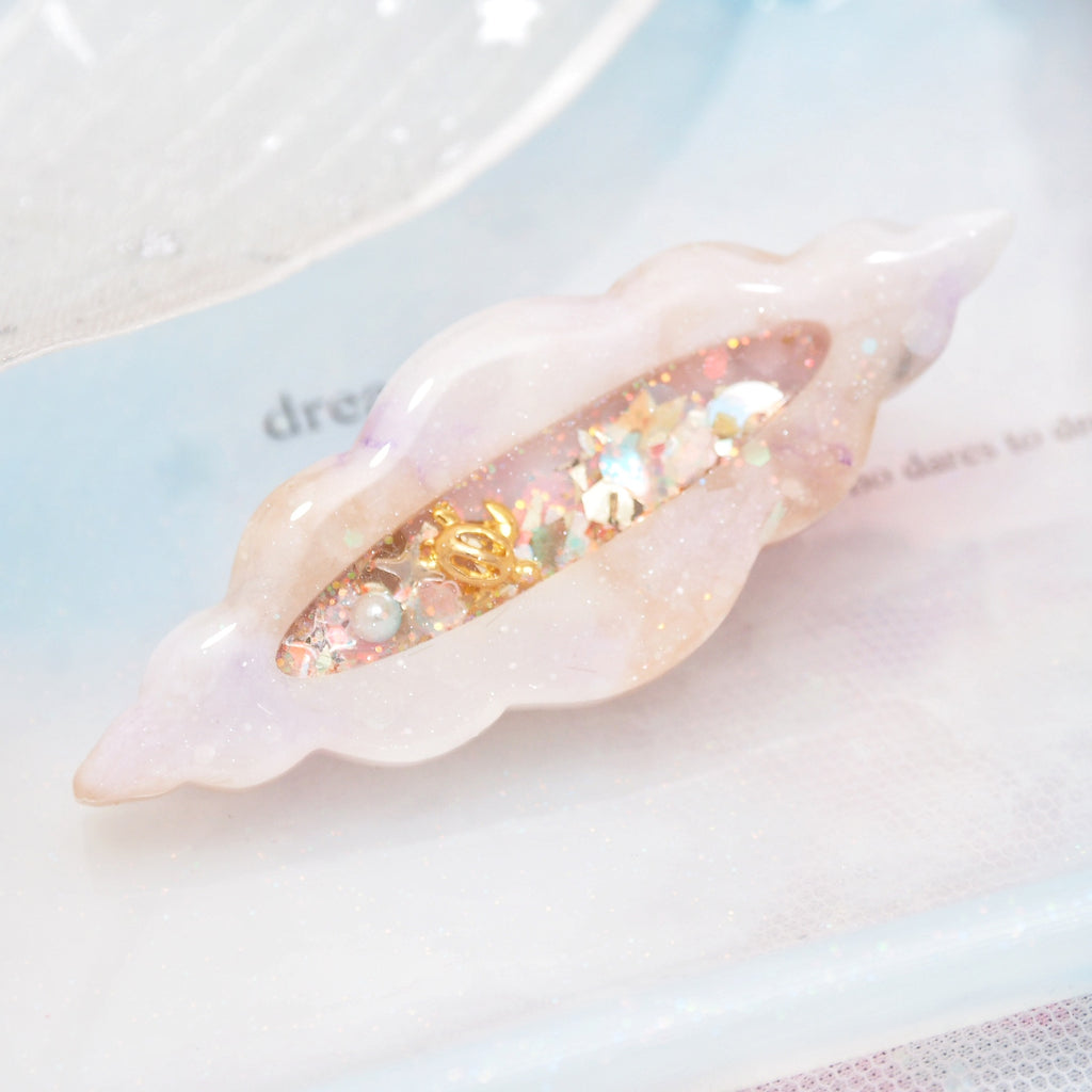 Mini Cowrie Shell B (5cm Clip)