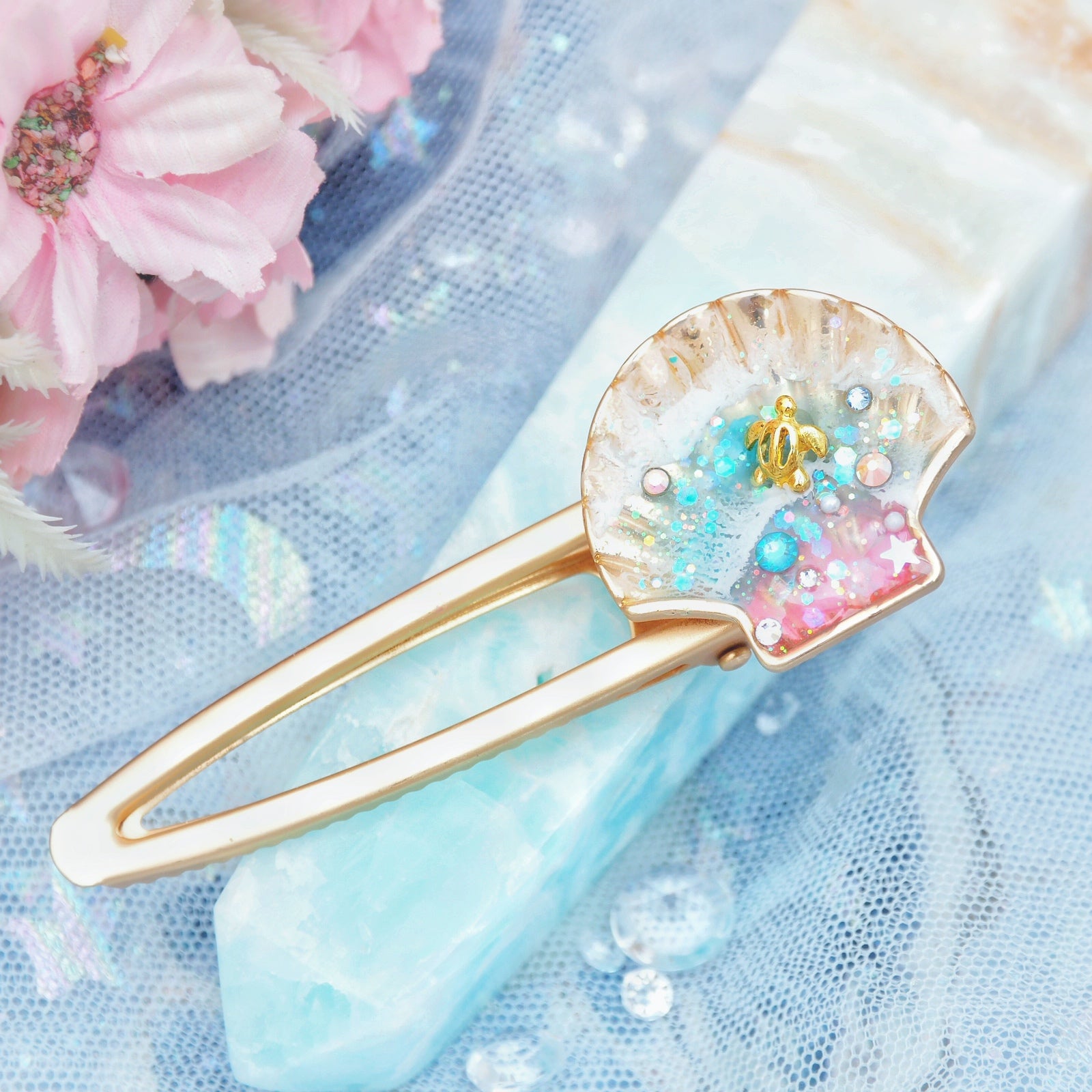 Scoop of the Ocean Prism Tides Turtle Barrette